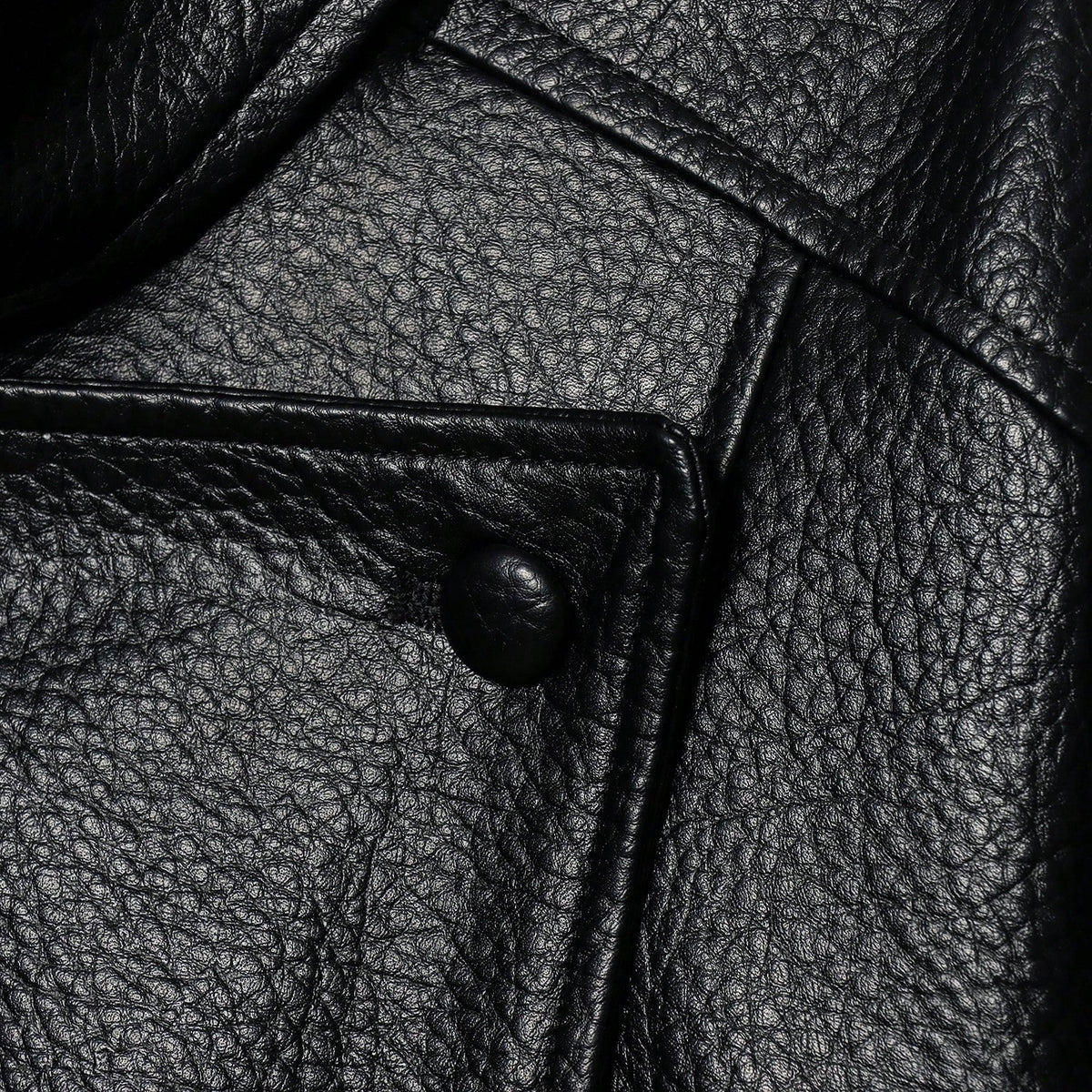 Jaqueta Feminina Camellia Oversized de Corte Solto, Nova para Outono/Inverno, Estilo Europeu e Americano, Casaco Minimalista Versátil Premium em Couro Sintético para Outono - Preto
