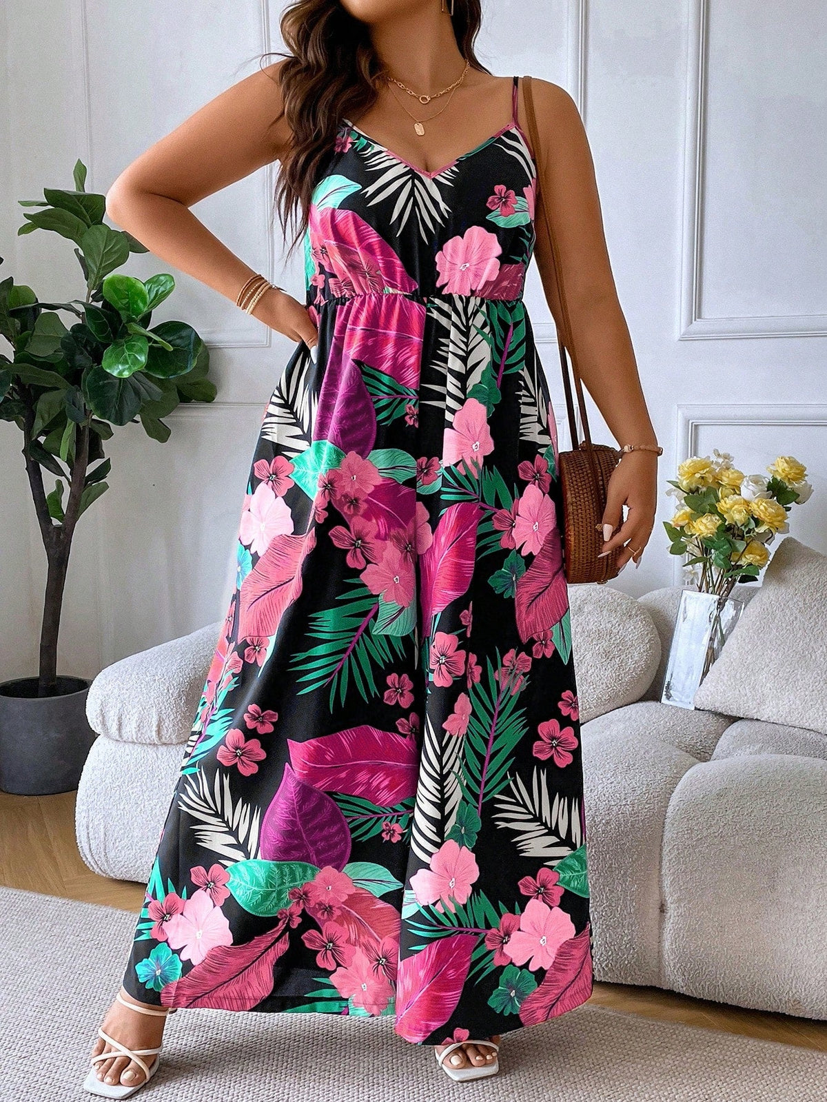 Macacão Plus Size Floral Alinne